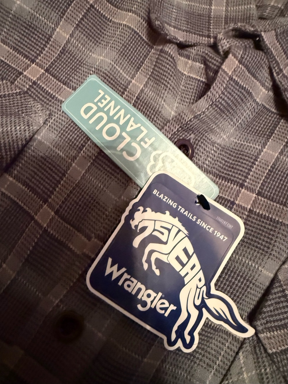 Wrangler Men's 3XL Gray Plaid Button-Down CLOUD flannel Shirt NWT - Picture 2 of 4